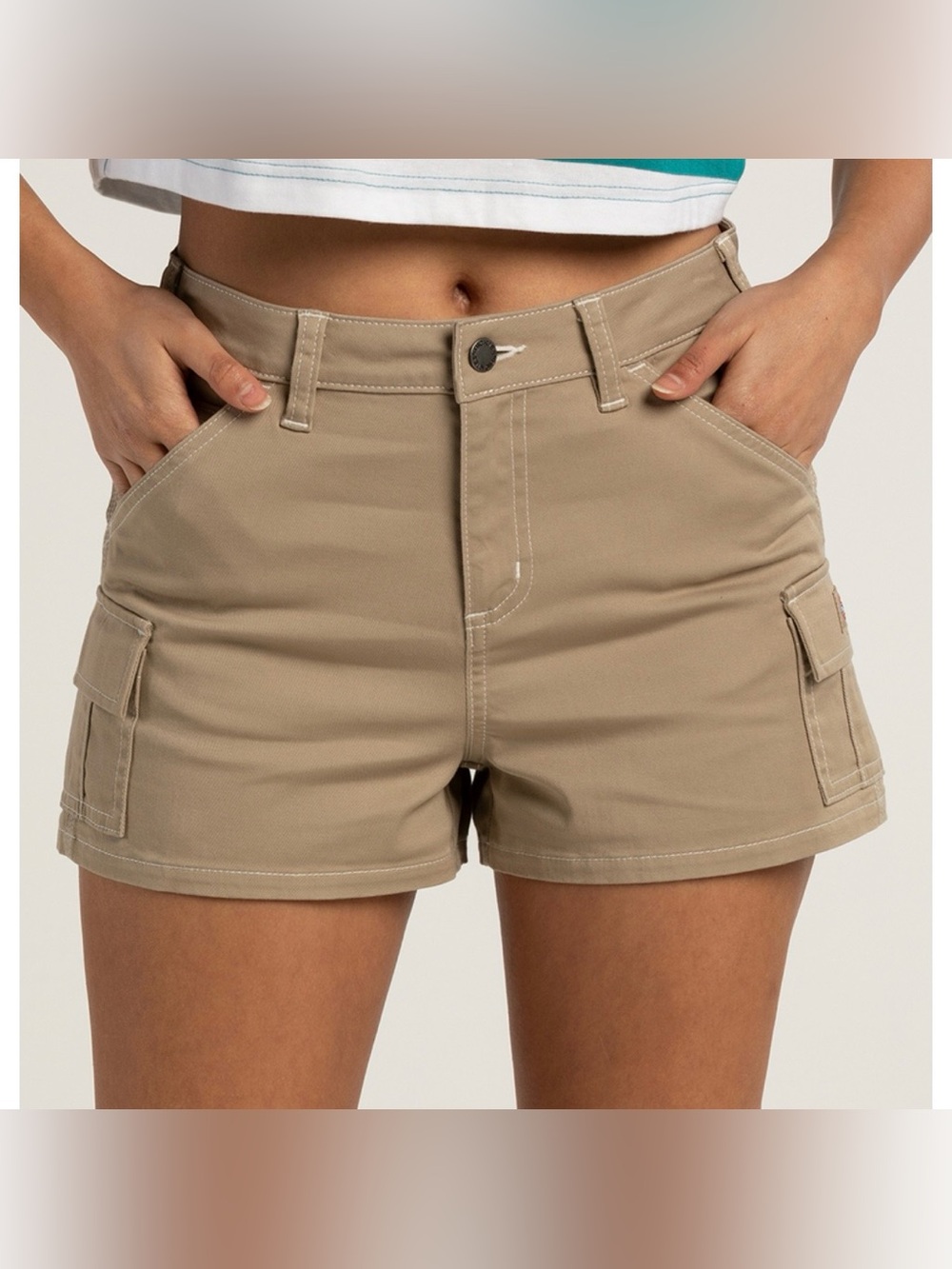 NWT DICKIES High Rise Cargo Khaki Shorts Size 32